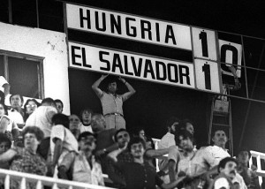 El Salvador 1 Hungría 10