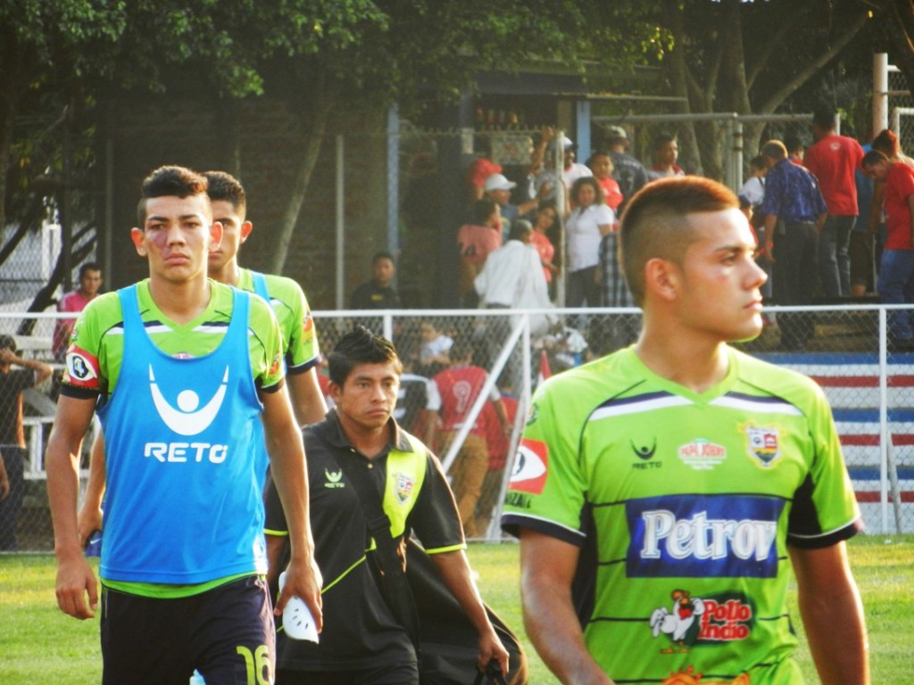 18Juventud Independiente vs Santa Tecla Jornada 11 Clausura 2015