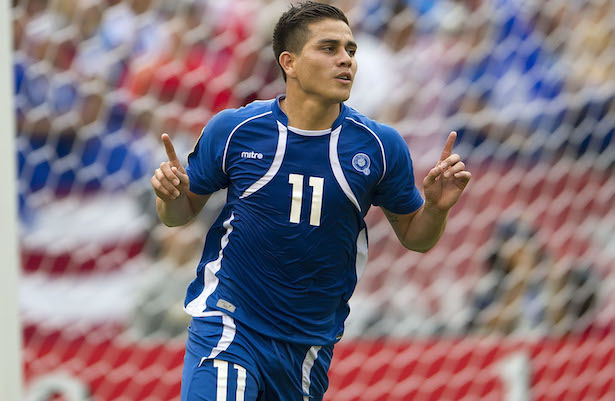 Action Photo during the game USA vs El Salvador, GoldCup 2013, Rodolfo A. Zelaya/ Foto de acción durante el juego USA vs El Salvador, Copa Oro 2013, Rodolfo A. Zelaya/21-Jul-2013/ MEXSPORT/Osvaldo Aguilar. Fotos tomadas con el siguiente equipo Nikon. Lente Nikkor 400mm1:2.8 G ED Lente Nikkor 70-200mm1:2.8 GII ED Lente Nikkor 24-70mm1:2.8 G ED Lente Nikkor 14-24mm1:2.8 G ED Camara Nikon D4 Camara Nikon D300s Action Photo during the game USA vs El Salvador, GoldCup 2013, Rodolfo A. Zelaya/ Foto de accin durante el juego USA vs El Salvador, Copa Oro 2013, Rodolfo A. Zelaya/21-Jul-2013/ MEXSPORT/Osvaldo Aguilar. Fotos tomadas con el siguiente equipo Nikon. Lente Nikkor 400mm1:2.8 G ED Lente Nikkor 70-200mm1:2.8 GII ED Lente Nikkor 24-70mm1:2.8 G ED Lente Nikkor 14-24mm1:2.8 G ED Camara Nikon D4 Camara Nikon D300s