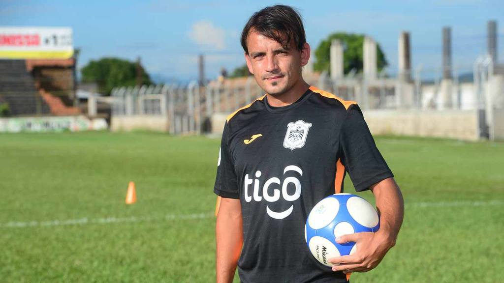 Nicolás Fagúndez, Águila